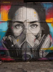 Graffiti und Atemschutzmaske