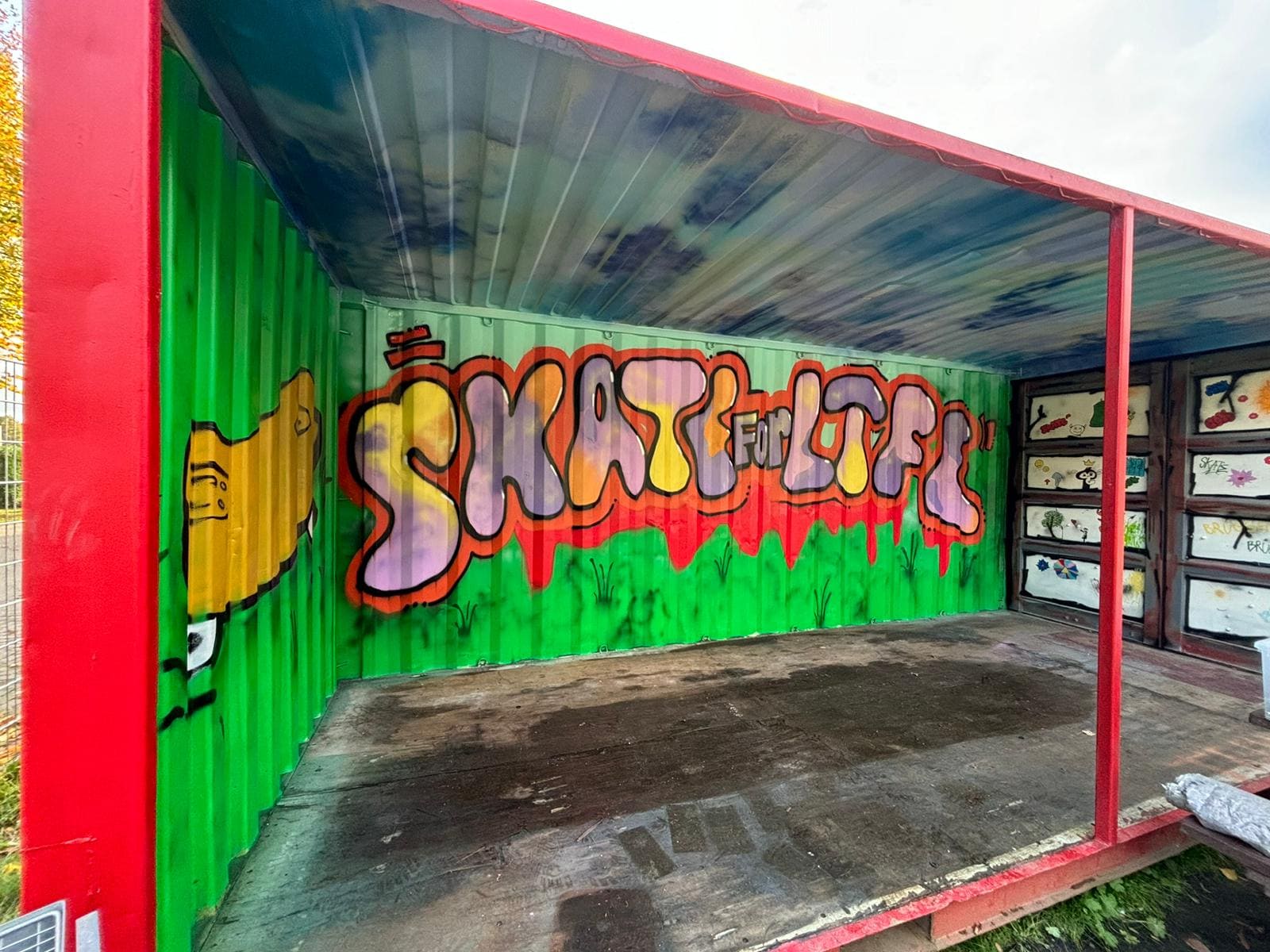 "SKATE FOR LIFE" als Graffiti