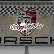Farbenreiches Graffiti Porsche-Logo
